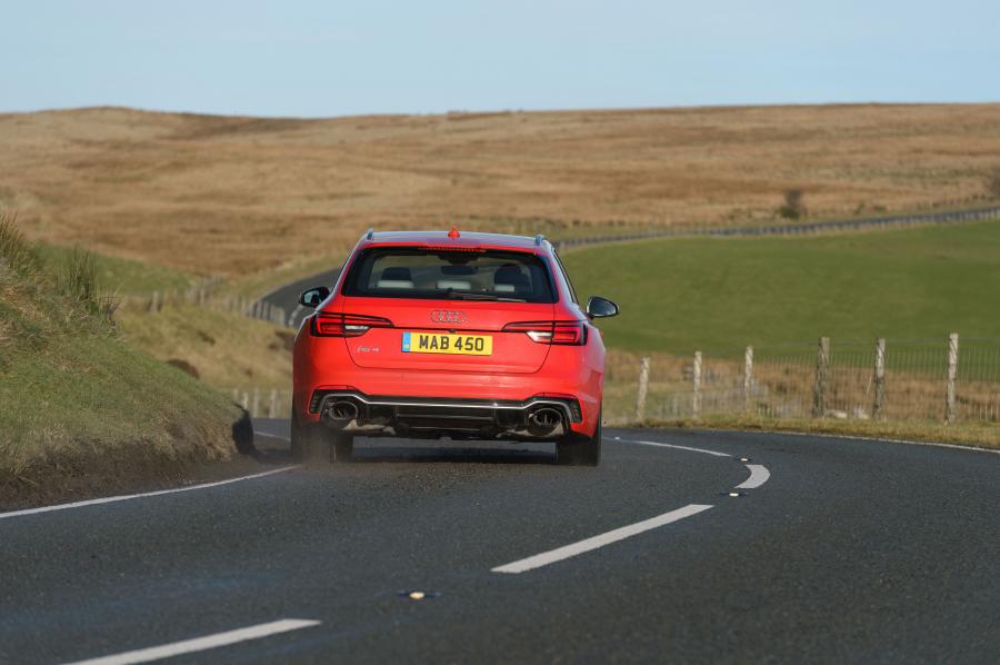  Audi RS4 Avant (B9) 2018 года  (UK) (фото 32 из 40)